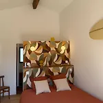 Brume Surf House 3*