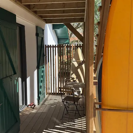 Brume Surf House 住宿加早餐酒店