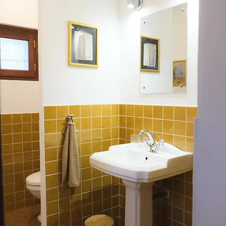 Brume Surf House Bed & Breakfast *