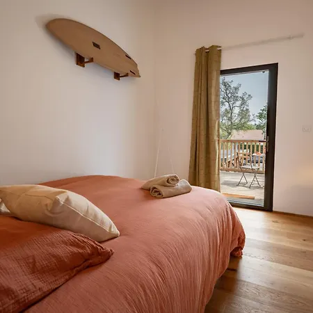 Brume Surf House ميسانج
