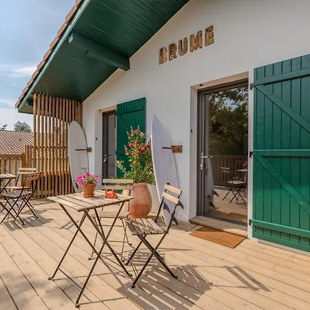 Brume Surf House 3*