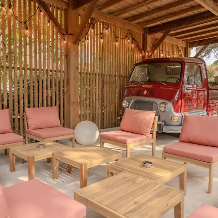 Brume Surf House فندق مبيت وإفطار 3*