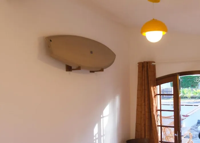 Brume Surf House Bed & Breakfast *