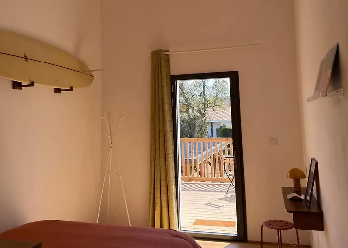 Bed and breakfast Brume Surf House